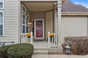 21429 W Sycamore Ct, Plainfield, IL 60544 - Photo 2