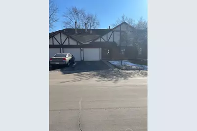 1327 Williamsburg Drive #B2, Schaumburg, IL 60193 - Photo 1