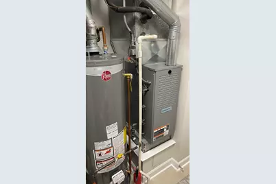 1327 Williamsburg Drive #B2, Schaumburg, IL 60193 - Photo 46