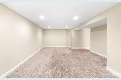 107 W Streamwood Boulevard, Streamwood, IL 60107 - Photo 14