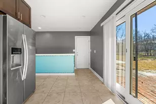 107 W Streamwood Blvd, Streamwood, IL 60107 - Photo 6