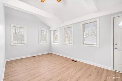 27W347 Washington Avenue, Winfield, IL 60190 - Photo 6