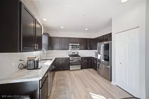 1816 Wellington Dr, Joliet, IL 60431 - Photo 10