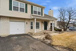 1424 Root St, Crest Hill, IL 60403 - Photo 2