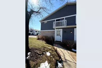 380 Pierce Court, Vernon Hills, IL 60061 - Photo 2