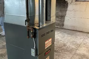 748 Laharpe St, Lasalle, IL 61301 - Photo 16