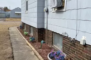 748 Laharpe St, Lasalle, IL 61301 - Photo 22