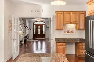 159 E Edgemont Ln, Park Ridge, IL 60068 - Photo 6