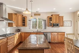 159 E Edgemont Ln, Park Ridge, IL 60068 - Photo 4