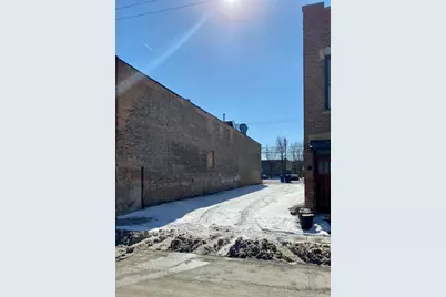 2243 W Grand Avenue, Chicago, IL 60612 - Photo 4