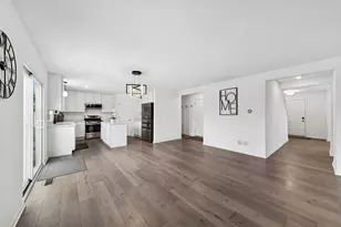 870 Mildred Dr, Marengo, IL 60152 - Photo 4