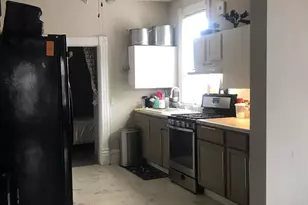 1852 W 17th St, Chicago, IL 60608 - Photo 12