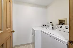 4620 Olmstead Dr, Hoffman Estates, IL 60192 - Photo 10