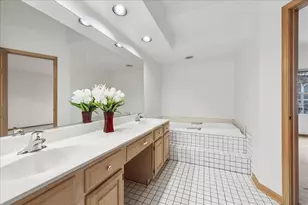 4620 Olmstead Dr, Hoffman Estates, IL 60192 - Photo 14