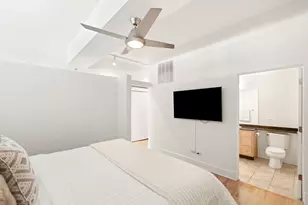 165 N Canal St, Chicago, IL 60606 - Photo 12