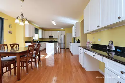 233 W Olmsted Lane, Round Lake, IL 60073 - Photo 18