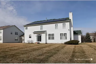 233 W Olmsted Lane, Round Lake, IL 60073 - Photo 4