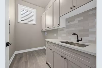 1642 W Wolfram Street, Chicago, IL 60657 - Photo 30