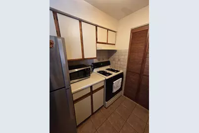 621 Hapsfield Lane #103, Buffalo Grove, IL 60089 - Photo 6