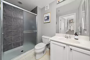 435 W Erie St, Chicago, IL 60610 - Photo 12