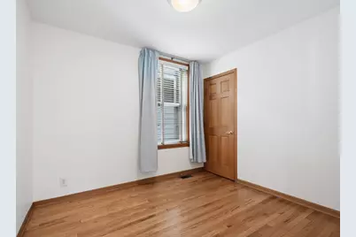 4104 N Claremont Avenue, Chicago, IL 60618 - Photo 10