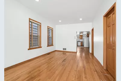 4104 N Claremont Avenue, Chicago, IL 60618 - Photo 4