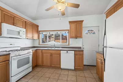 4104 N Claremont Avenue, Chicago, IL 60618 - Photo 8