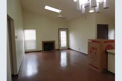 258 Juniper Circle, Streamwood, IL 60107 - Photo 2