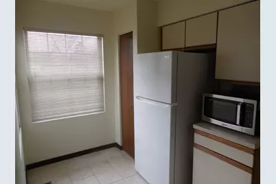 258 Juniper Circle, Streamwood, IL 60107 - Photo 6