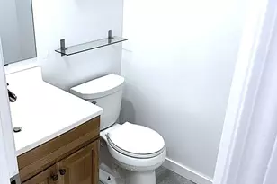 8639 5 W Foster Ave, Chicago, IL 60656 - Photo 12