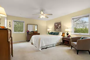 1107 W Francis Dr, Arlington Heights, IL 60005 - Photo 12