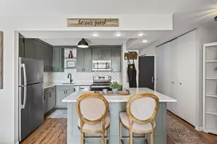 3930 N Pine Grove Ave, Chicago, IL 60613 - Photo 6