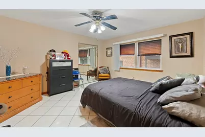 8729 W Summerdale Avenue, Chicago, IL 60656 - Photo 20