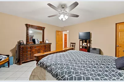 8729 W Summerdale Avenue, Chicago, IL 60656 - Photo 16