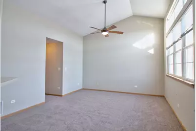 2427 Sheehan Circle #202, Naperville, IL 60564 - Photo 2