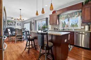 10020 S 80th Ct, Palos Hills, IL 60465 - Photo 4