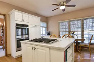 1283 Cranbrook Cir, Aurora, IL 60502 - Photo 8