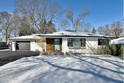 252 Ann Street, Clarendon Hills, IL 60514 - Photo 1