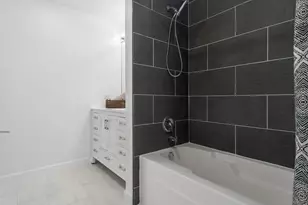 1600 S Indiana Ave, Chicago, IL 60616 - Photo 10