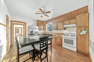 4055 W Nelson St, Chicago, IL 60641 - Photo 10