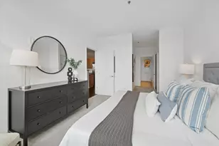 3140 N Sheffield Ave, Chicago, IL 60657 - Photo 10