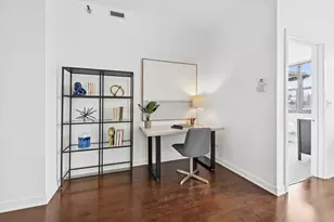 3140 N Sheffield Ave, Chicago, IL 60657 - Photo 8