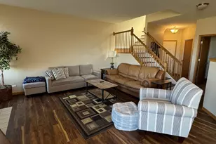 996 Como Cir, Hampshire, IL 60140 - Photo 8