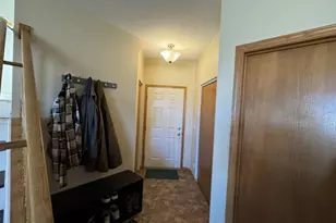 996 Como Cir, Hampshire, IL 60140 - Photo 20