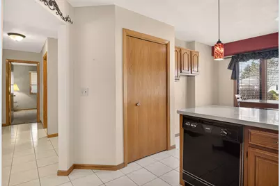 6547 Stonehill Way #88B, Rockford, IL 61108 - Photo 6