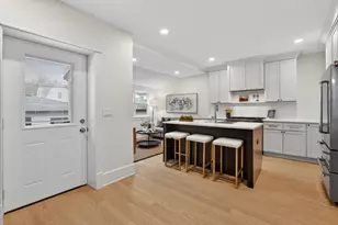 3642 N Sawyer Ave, Chicago, IL 60618 - Photo 14