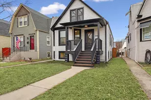 3642 N Sawyer Ave, Chicago, IL 60618 - Photo 2