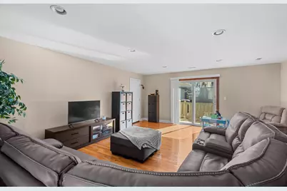 10715 Diversey Avenue, Melrose Park, IL 60164 - Photo 4