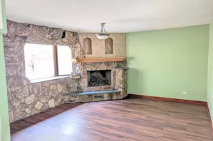 1N248 Darling St, Carol Stream, IL 60188 - Photo 4