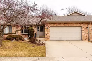 802 Eagle Creek Rd, Elwood, IL 60421 - Photo 1